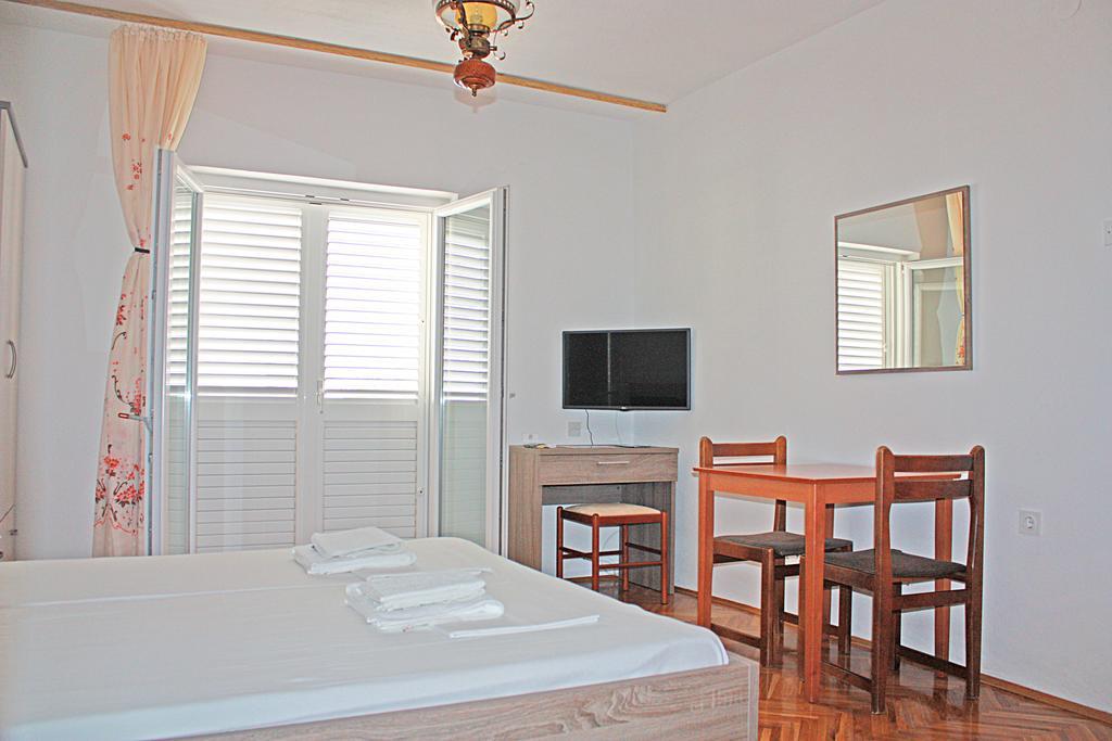 Bougainvillea Apartments 마카르스카 외부 사진