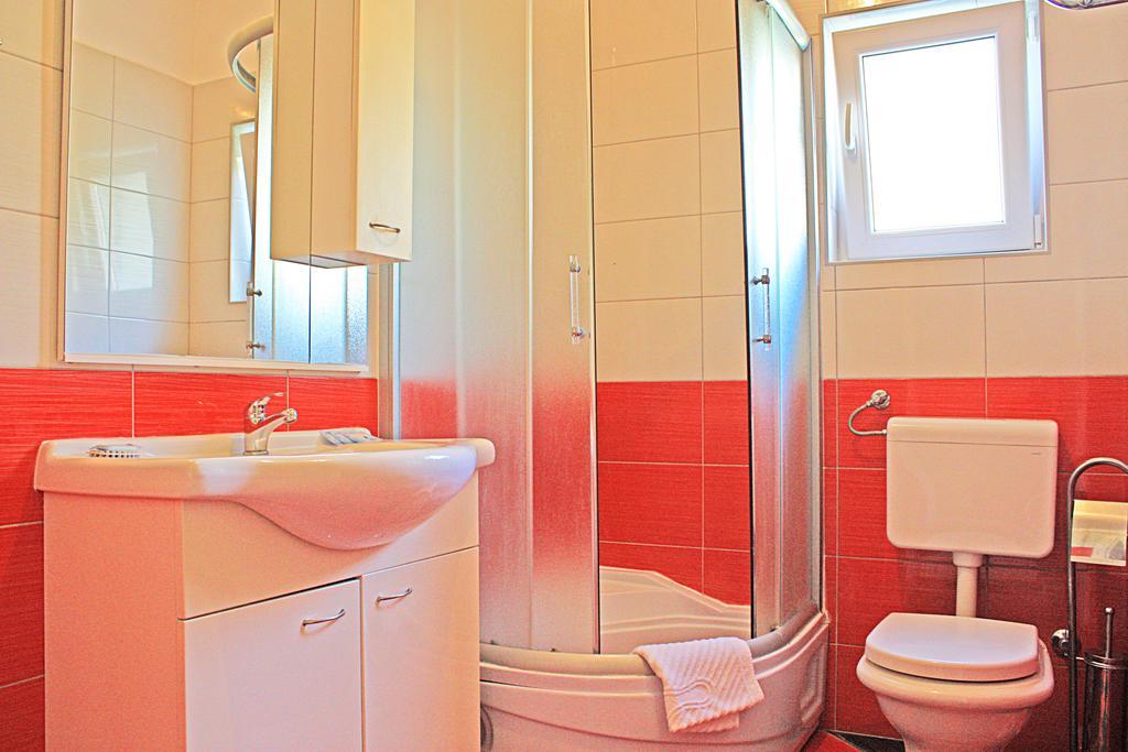 Bougainvillea Apartments 마카르스카 외부 사진
